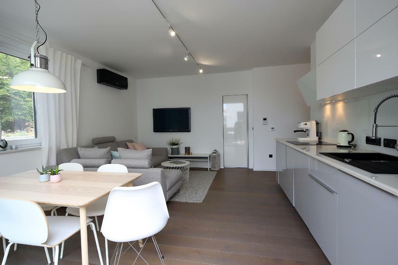 The View Luxury Apartment Dramalj Exterior photo