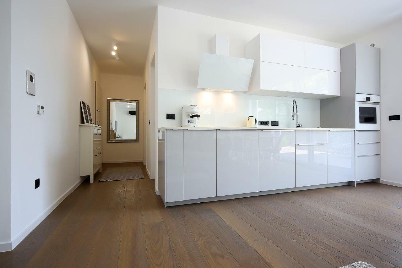 The View Luxury Apartment Dramalj Exterior photo
